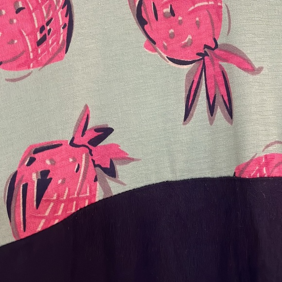 Mermaid Cove small 3/4 sleeve top - Picture 3 of 5